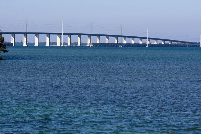 Diese Brücke liegt nun vor uns