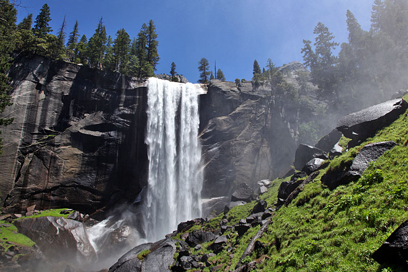 ... bis zum 98 Meter hohen unteren Vernon Fall