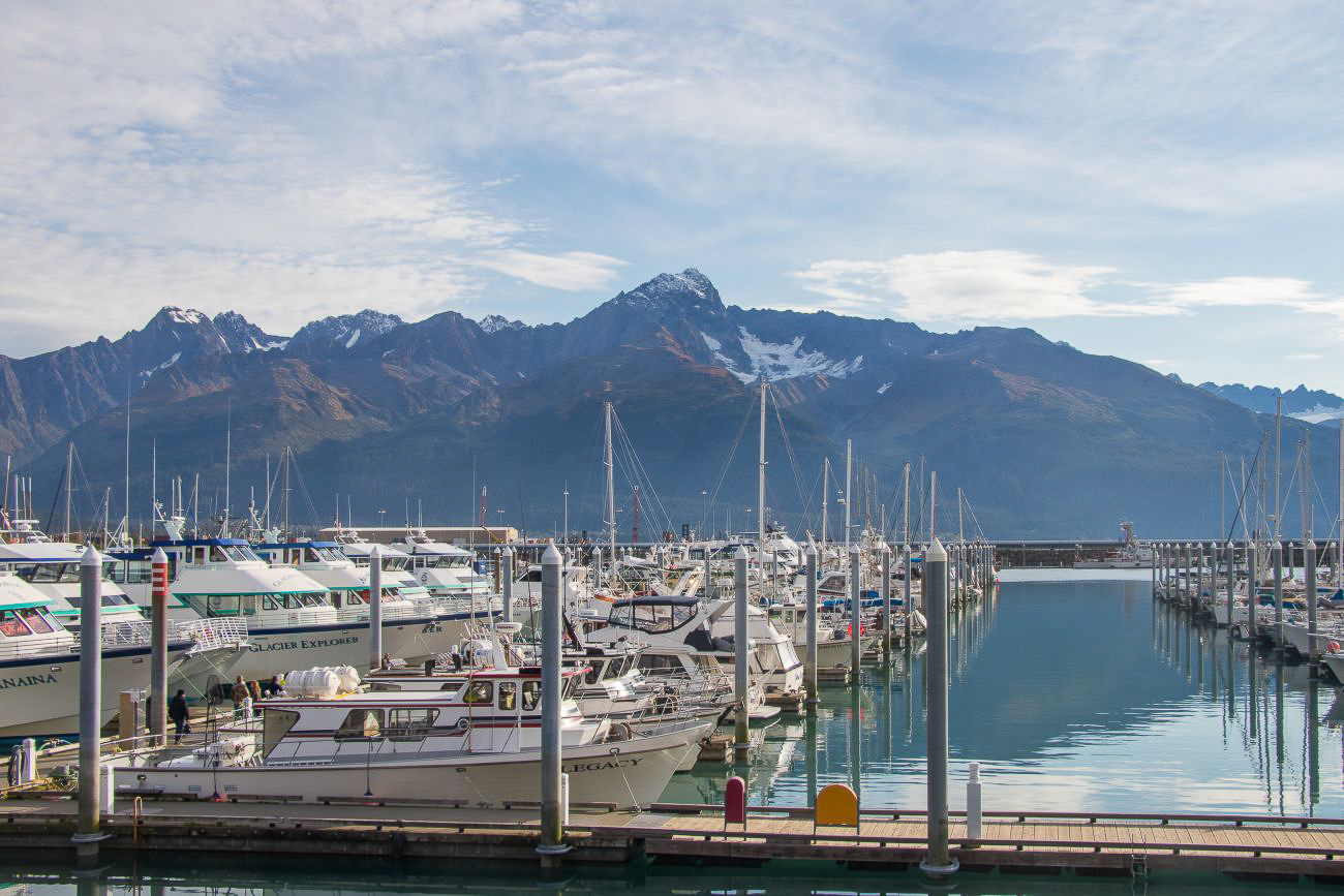 Blick vom Schiff auf den Hafen 