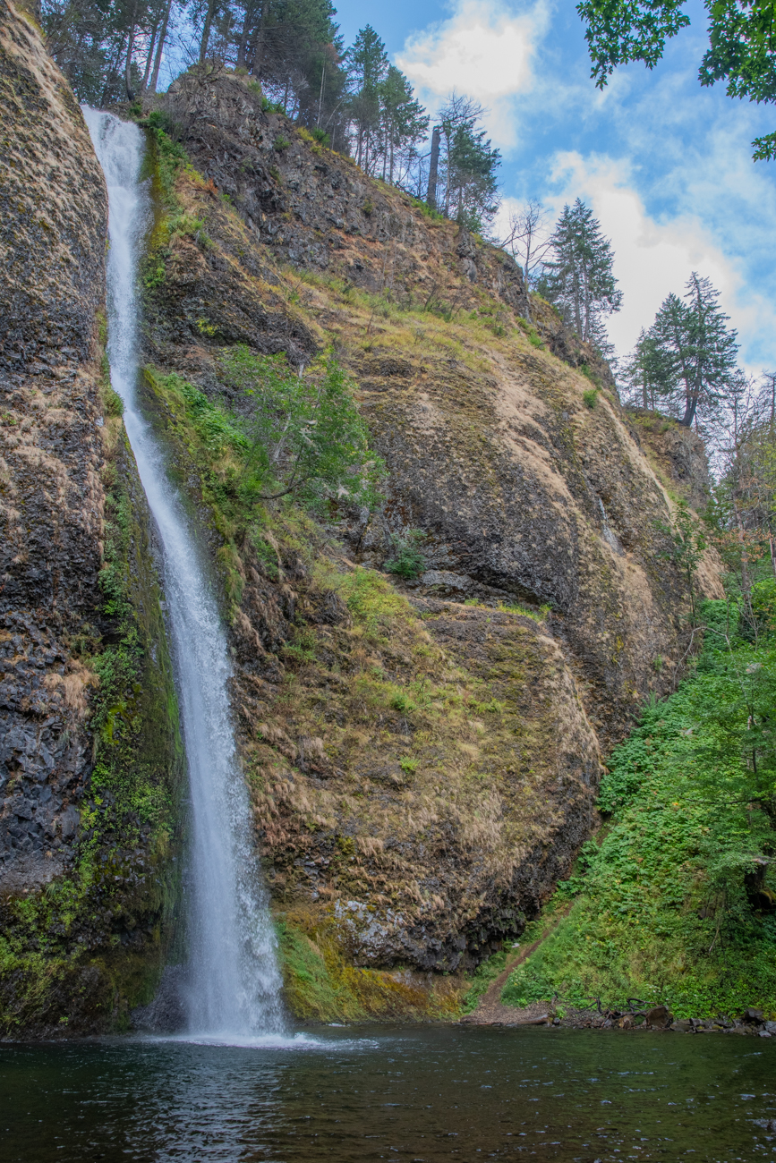 Der Horsetail Fall, leider (wie alle Wasserfälle auf der Route) total überlaufen, was man hier zum Glück nicht sieht