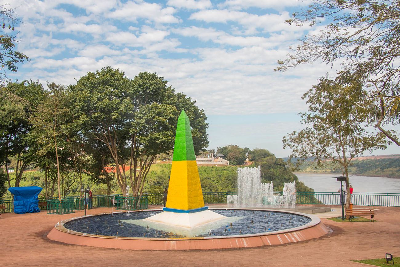 Grenzstein auf der Brasilianischen Seite 